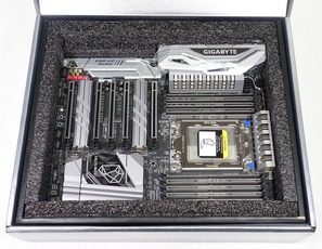 GIGABYTE X399 Designare EX review_02398