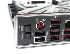 MSI MEG X299 CREATION review_05454_DxO
