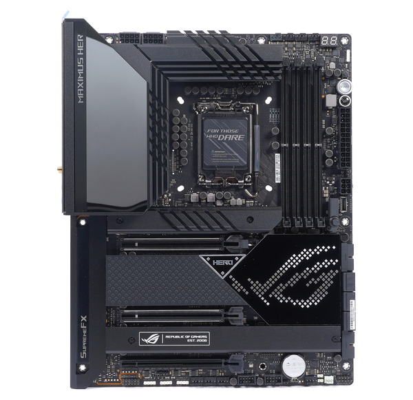 ASUS ROG MAXIMUS Z690 HERO review_00566_DxO