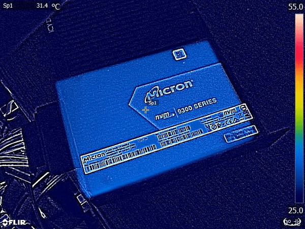 Micron 9300 Pro 15.36TB_FLIR_fan