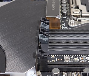 ASUS ROG RAMPAGE VI EXTREME review_02843