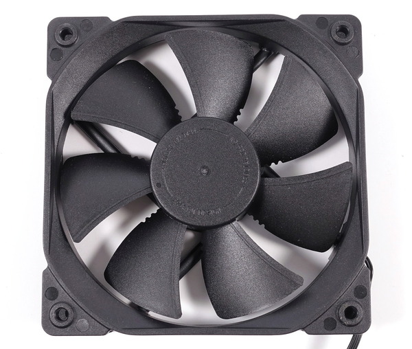 Fractal Design Celsius S36 Blackout review_05710_DxO