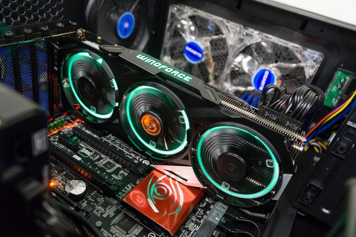 Gigabyte-GeForce-GTX-Xtreme-Gaming-Maxwell_13