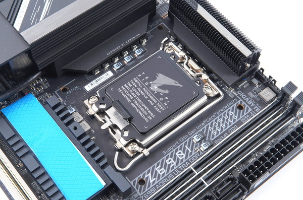 GIGABYTE Z690I AORUS ULTRA DDR4 review_02238_DxO