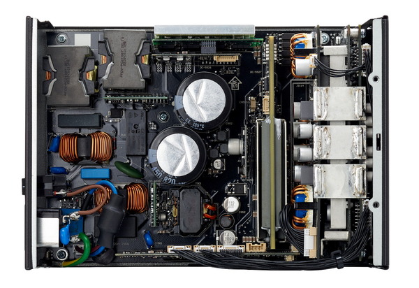 ADATA XPG FUSION 1600 TITANIUM_inside