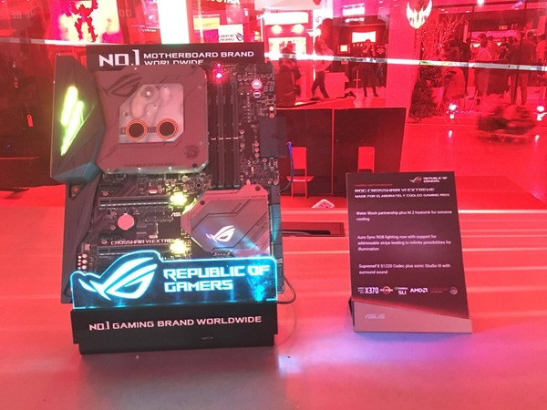 ASUS ROG CROSSHAIR VI Extreme (1)