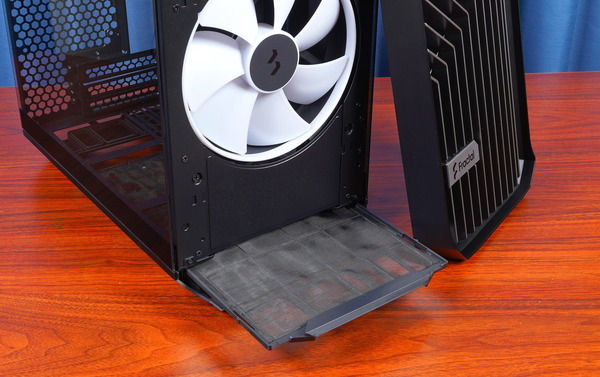 Fractal Design Torrent Nano review_04320_DxO