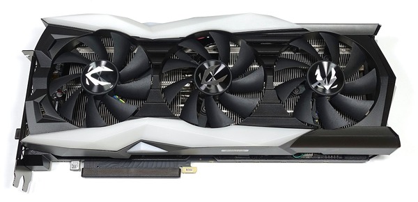 ZOTAC GAMING GeForce RTX 2080 AMP Extreme review_04184_DxO