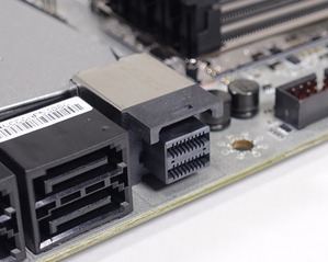 MSI X370 XPOWER GAMING TITANIUM05539
