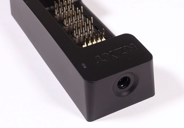 NZXT INTERNAL USB HUB review_08355