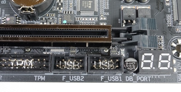 GIGABYTE Aorus GA-AX370-Gaming K7 review_07446