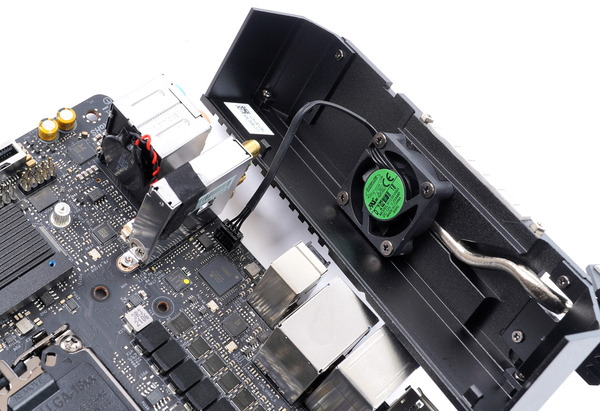 ASRock Z690 Phantom Gaming-ITX/TB4 review_03317_DxO