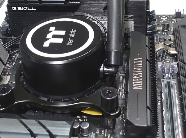 Thermaltake Water 3.0 240 ARGB Sync review_09872_DxO
