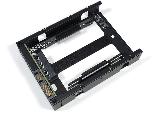 QNAP TVS-472XT review_04447_DxO