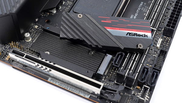 ASRock Z690 Phantom Gaming-ITX/TB4 review_03314_DxO