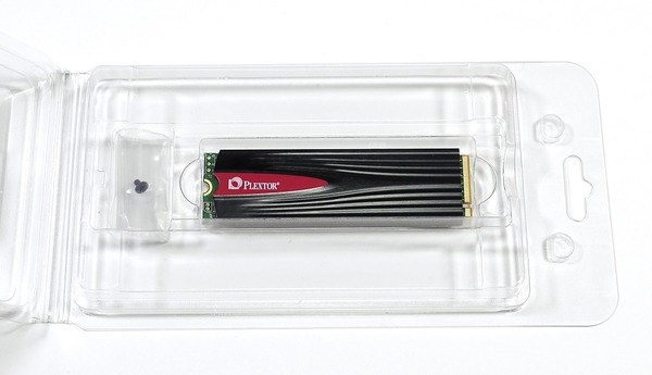 Plextor M9PeG 512GB review_05978_DxO