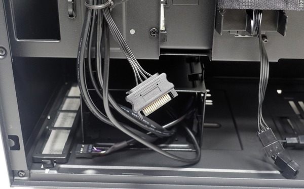 NZXT H500i review_06909_DxO