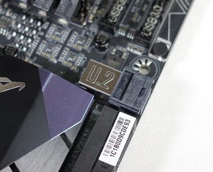 GIGABYTE Aorus GA-AX370-Gaming K7 review_07441