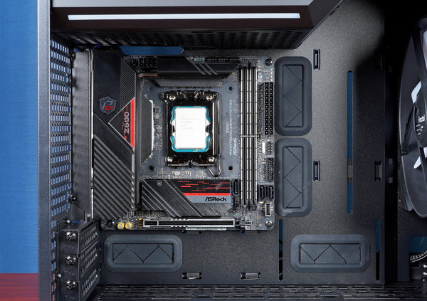 Fractal Design Torrent Nano review_04355_DxO