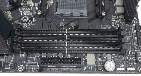 ASUS ROG CROSSHAIR VII HERO (Wi-Fi) review_05758