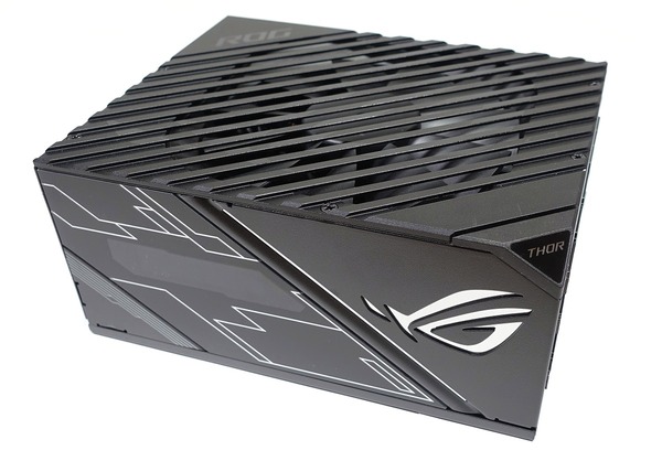 ASUS ROG-THOR-1200P review_05567_DxO