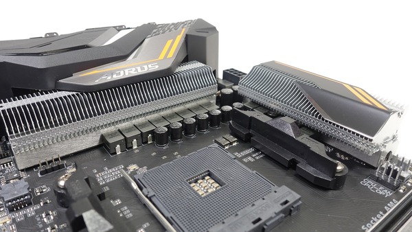 GIGABYTE X470 AORUS GAMING 7 WIFI review_05389