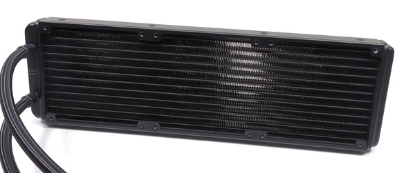 Thermaltake Floe Riing RGB 360 TR4 Edition review_05203_DxO