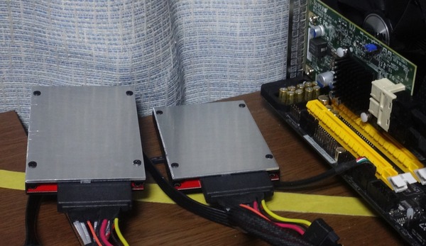 M8Pe 1TB×2をM.2-U.2変換でSupermicro AOC-SLG3-2E4に繋いでみた