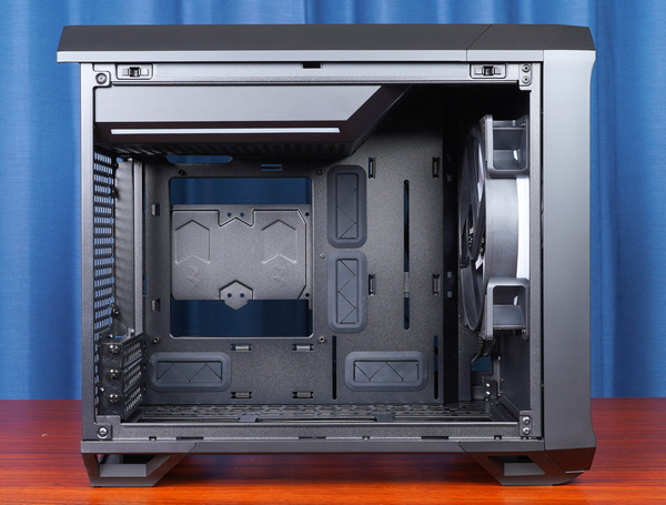 Fractal Design Torrent Nano review_04321_DxO