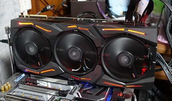 ASUS ROG-STRIX-RTX2080-O8G-GAMING review_04206