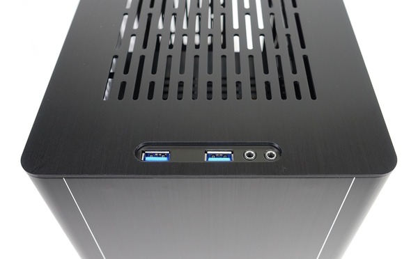 Lian Li PC-Q38 review_00739