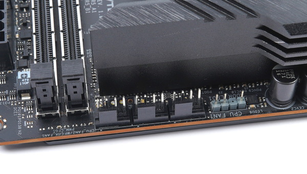 ASRock Z690 Phantom Gaming-ITX/TB4 review_03305_DxO