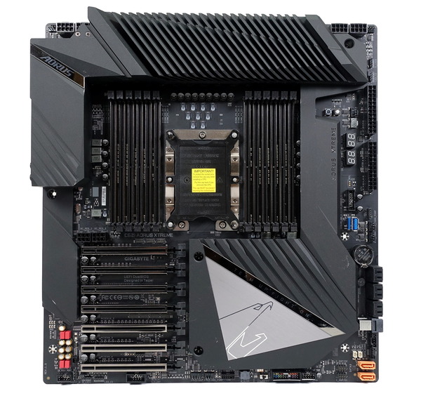 GIGABYTE C621 AORUS XTREME review_04934_DxO