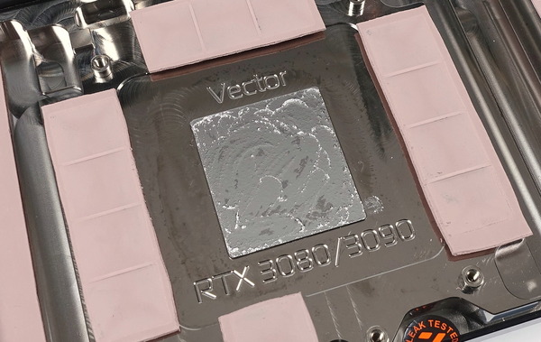 GeForce RTX 3090 EKWB+LM review07877_DxO