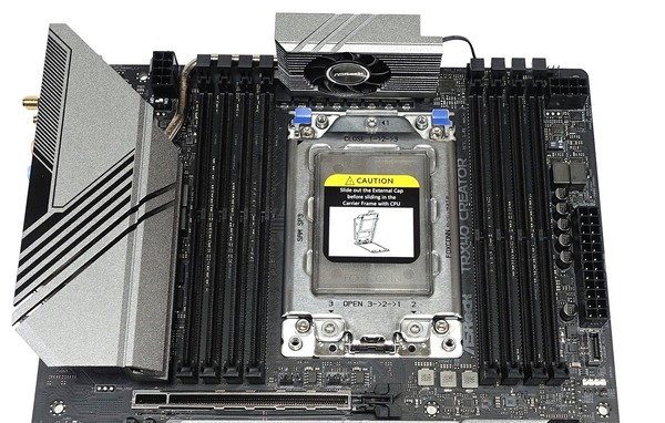 ASRock TRX40 Creator review_04829_DxO