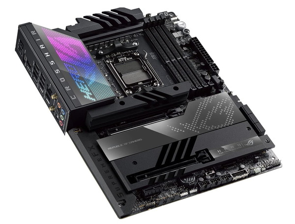 ASUS ROG CROSSHAIR X670E HERO (4)