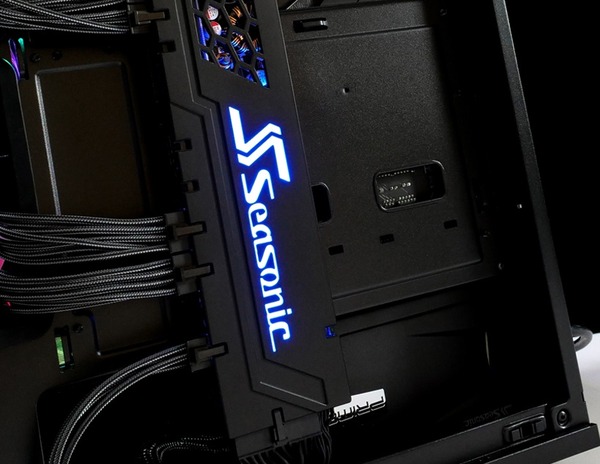 Seasonic CONNECT SSR-750FA_led