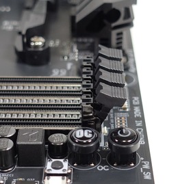 GIGABYTE Aorus GA-AX370-Gaming K7 review_07434