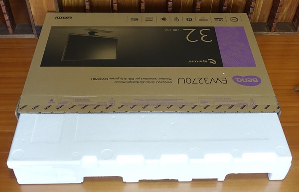 BenQ EW3270U review_06093