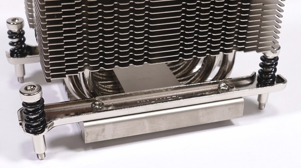 Noctua NH-U9 TR4-SP3 review_09935