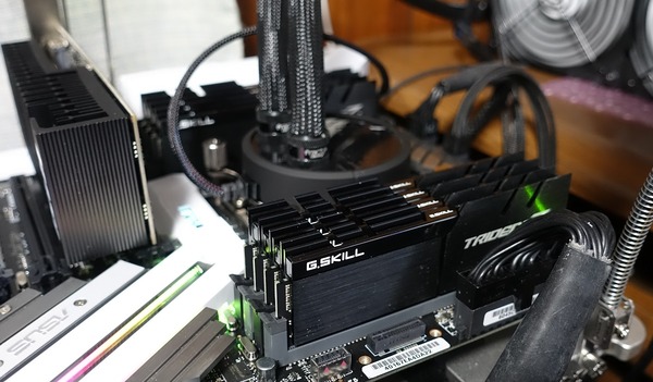 G.Skill Trident Z Black F4-4200C19Q2-64GTZKK review_00806