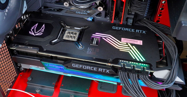 ZOTAC GAMING GeForce RTX 3090 AMP Extreme Holo review_05479_DxO