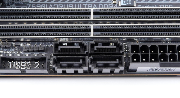 GIGABYTE Z690I AORUS ULTRA DDR4 review_02220_DxO