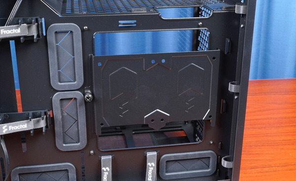 Fractal Design Torrent Nano review_04330_DxO