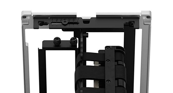 Fractal Design Terra_MB-Offset