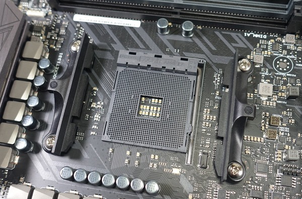 ASUS ROG CROSSHAIR VI HERO review_05081