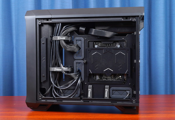 Fractal Design Torrent Nano review_04406_DxO