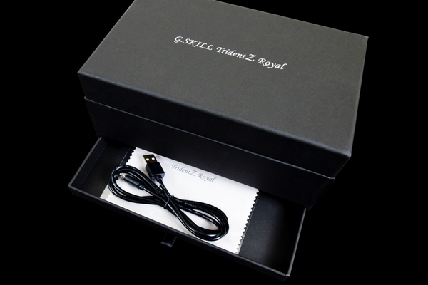 G.Skill Trident Z Royal Display Box (2)