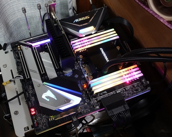 GIGABYTE X399 AORUS XTREME review_02199
