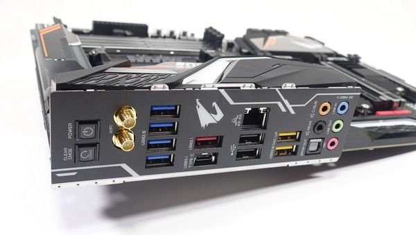 GIGABYTE X470 AORUS GAMING 7 WIFI review_05383